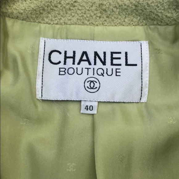 Vintage CHANEL Boutique Green Skirt Suit - Picture 2 of 8